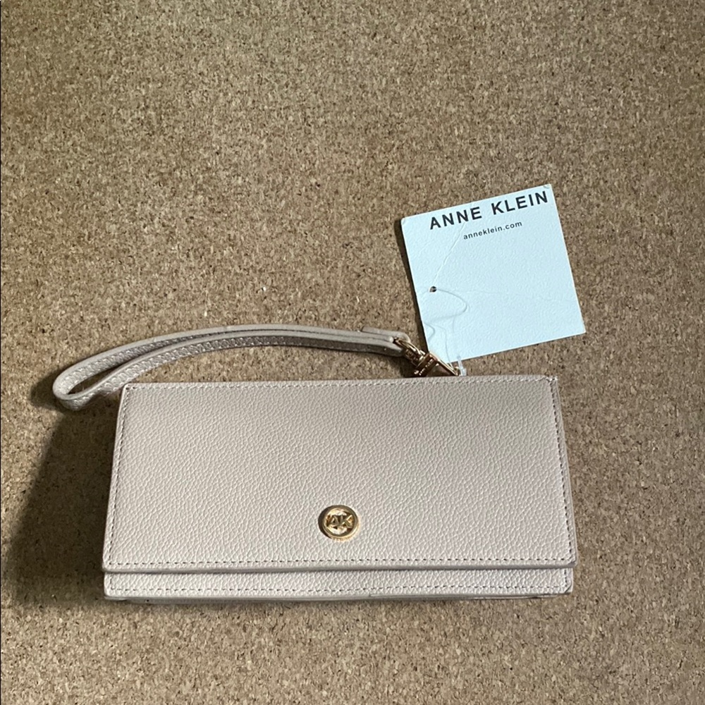 Anne Klein Cream Clutch Wristlet Sophisticated Style